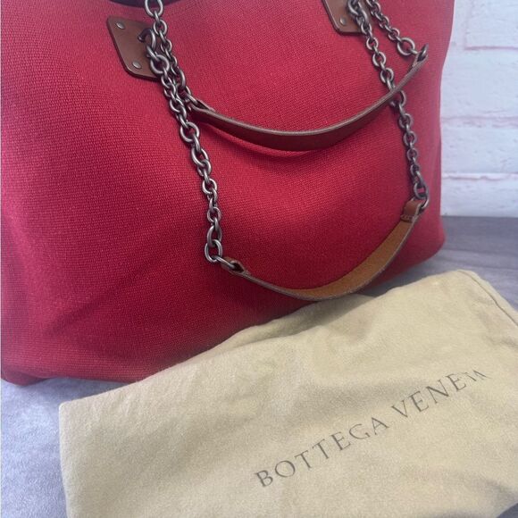 Bottega Veneta Large Red Canvas Chain Tote - Picture 10 of 11